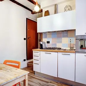 bologna-city-center-apartment-by-wonderful-italy.emilia-romagnahotels.net/